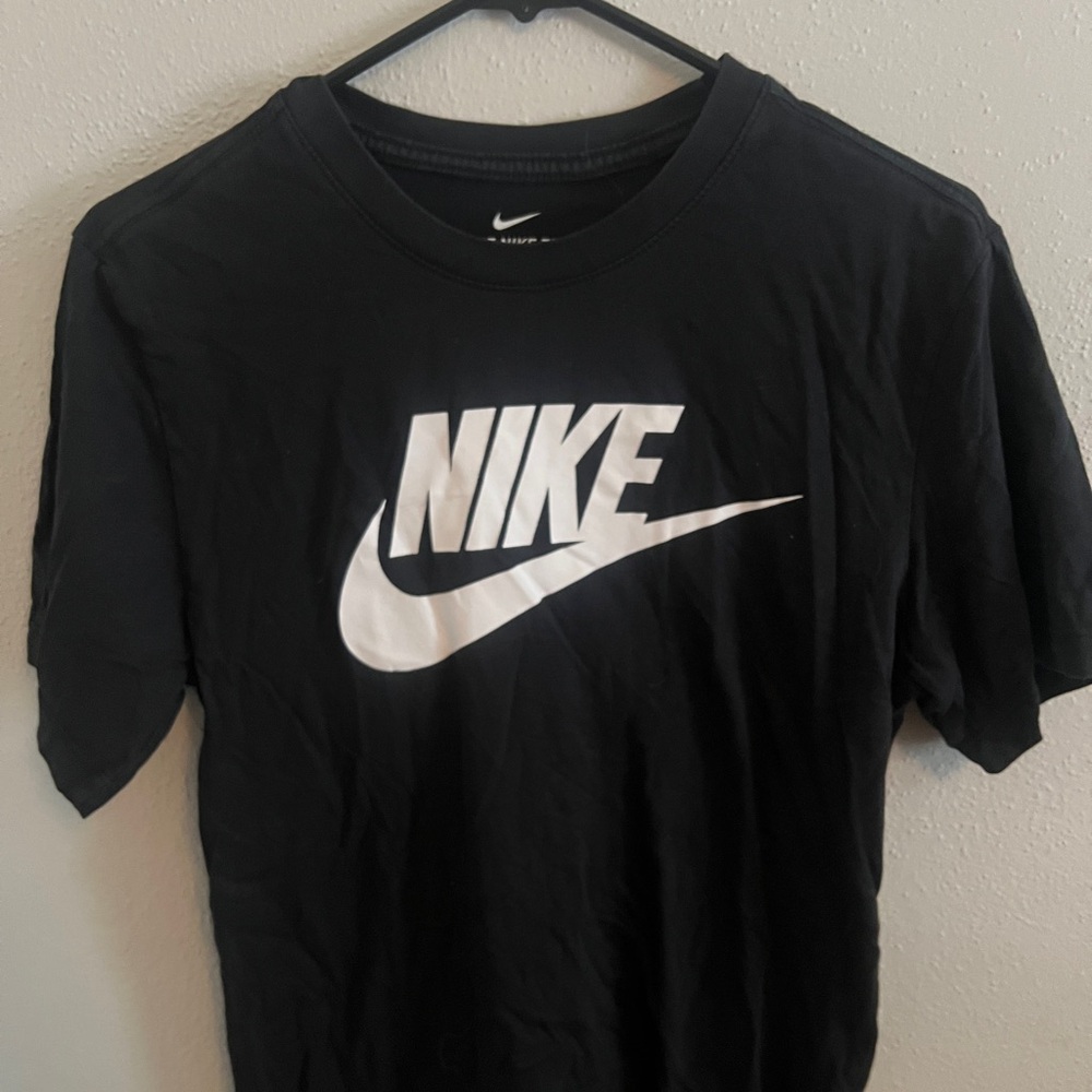 Nike Men’s Black T-Shirt